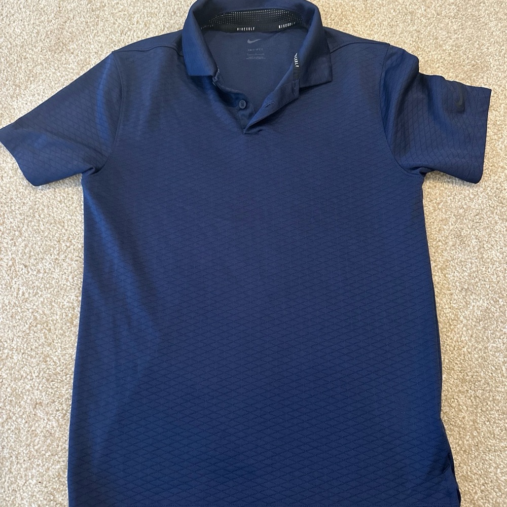 Men’s Dri-Fit Nike Golf size S NWOT